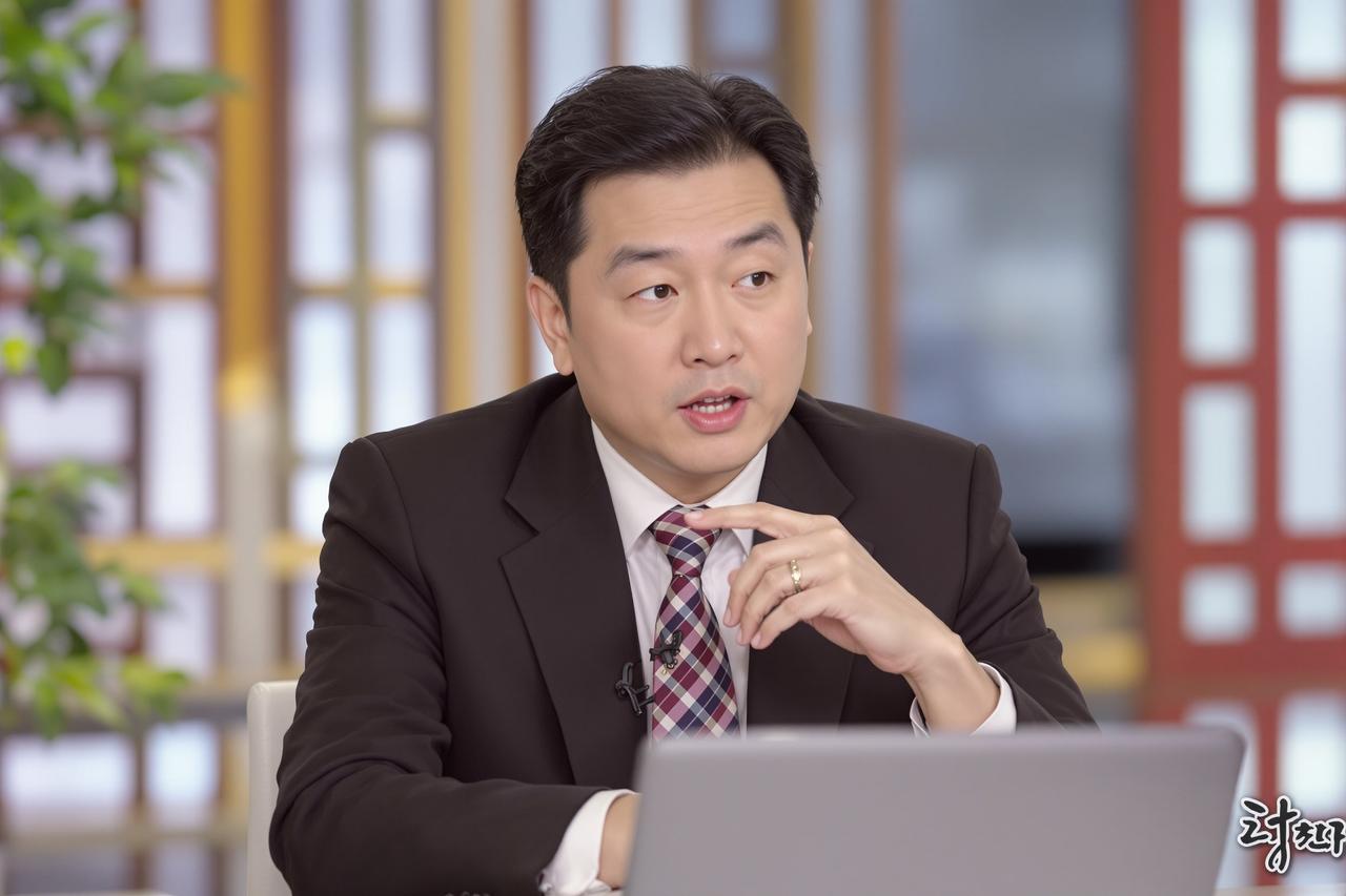 抖音瓜 - 某知名主持人被曝收受巨额礼品，内部人士提供详细账单
